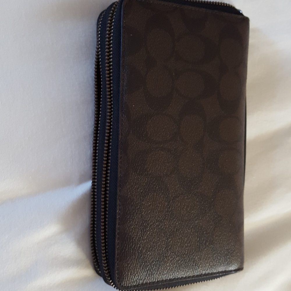 Authentic Coach Wallet